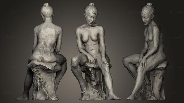 Статуи античные и исторические Бронзовая статуэтка сидящей женщины