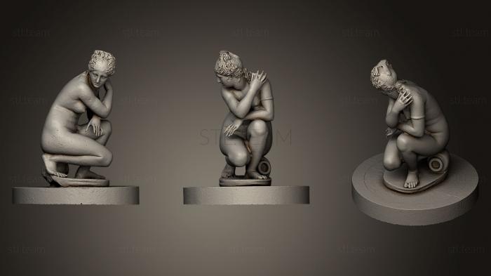 Статуи античные и исторические Афродита, сидящая на корточках у своей ванны